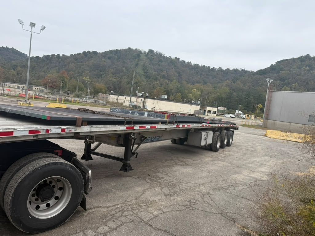 Flatbed freight equipment